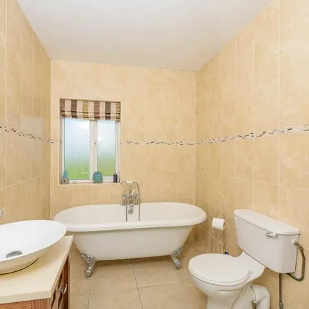 Ardsallagh, Countryside Retreat Outside יוגאל